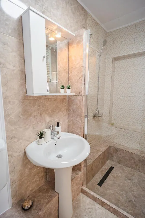 Bucharest Playful Retreat - 1Br Cozy Apartment 0*,  Romania