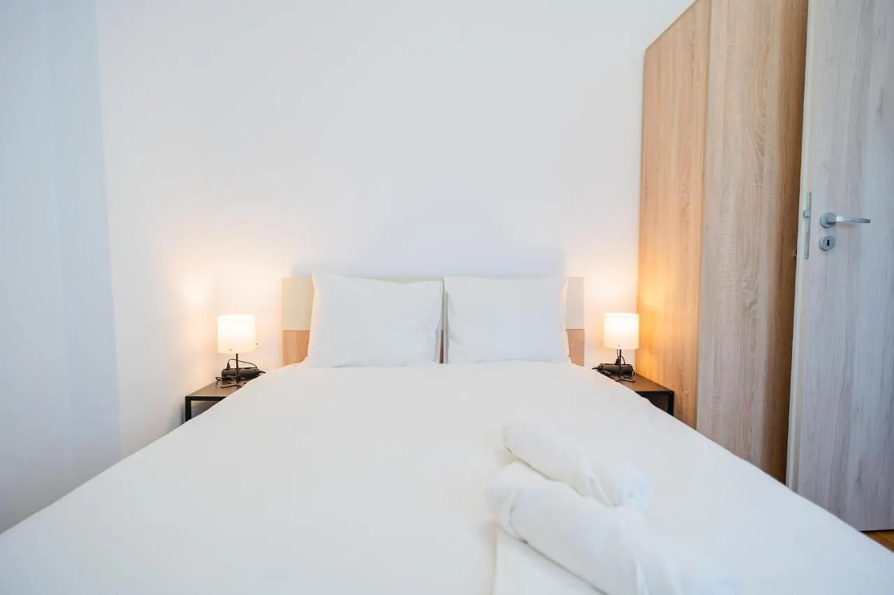 Bucharest Playful Retreat - 1Br Cozy Apartment