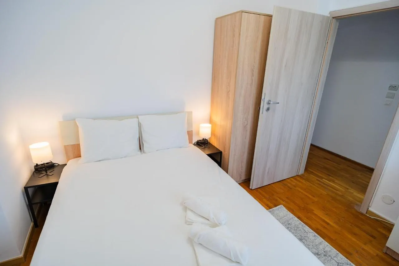 Bucharest Playful Retreat - 1Br Cozy Apartment 0*,  Romania