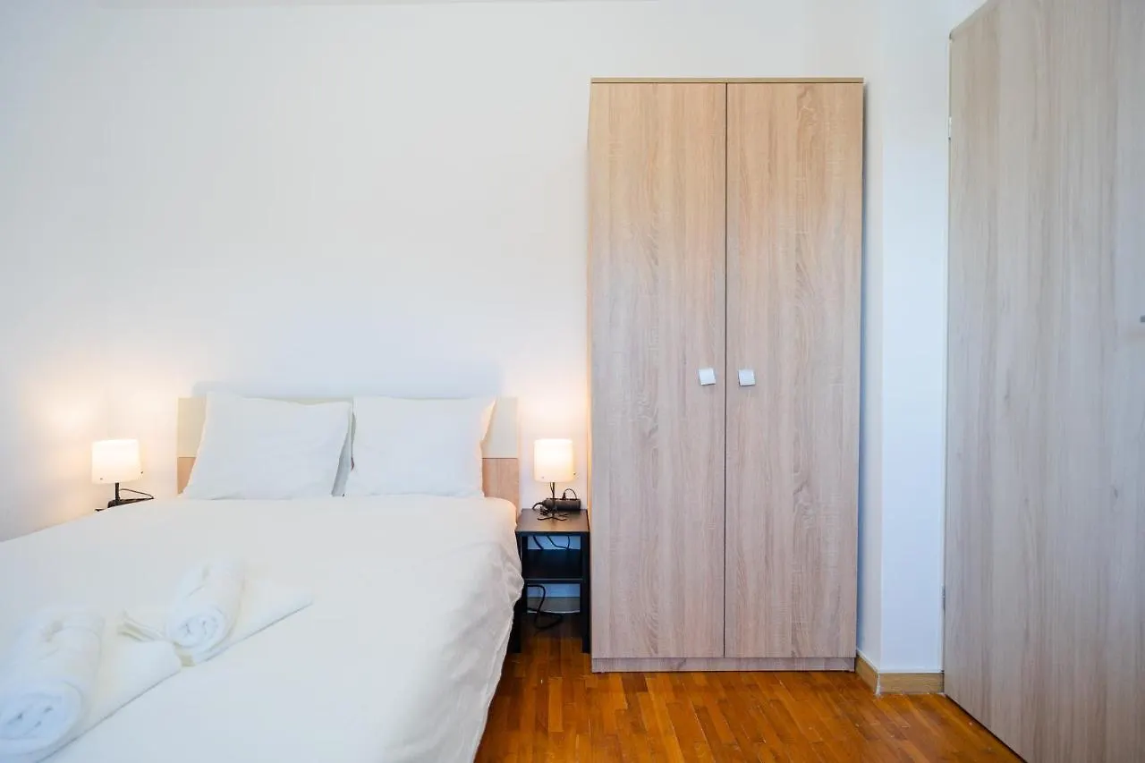 Bucharest Playful Retreat - 1Br Cozy Apartment Romania