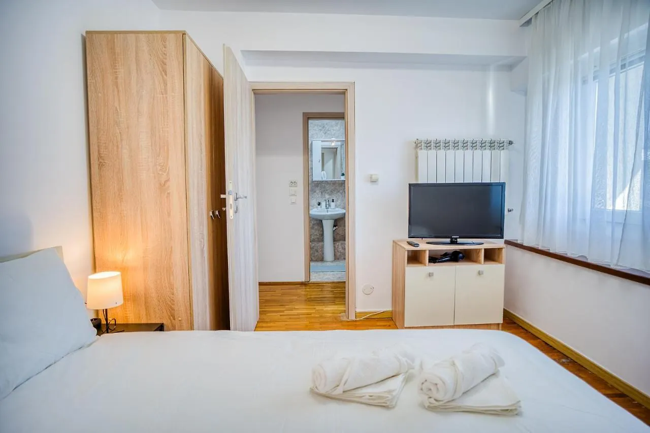 Bucharest Playful Retreat - 1Br Cozy Apartment